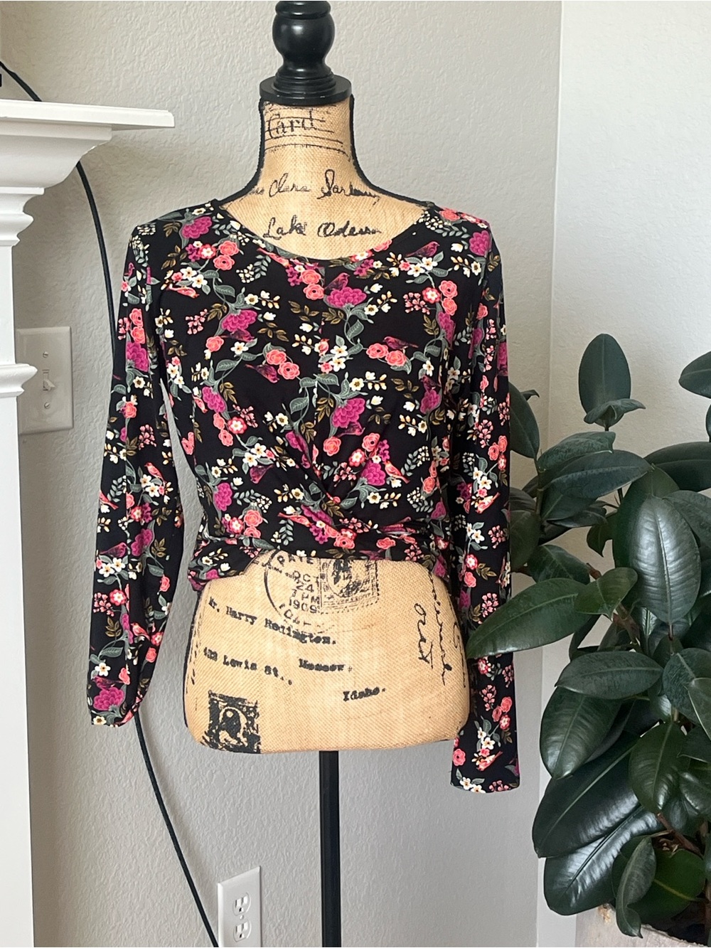 Floral Twist-Front Long Sleeve Top in Black and Pink